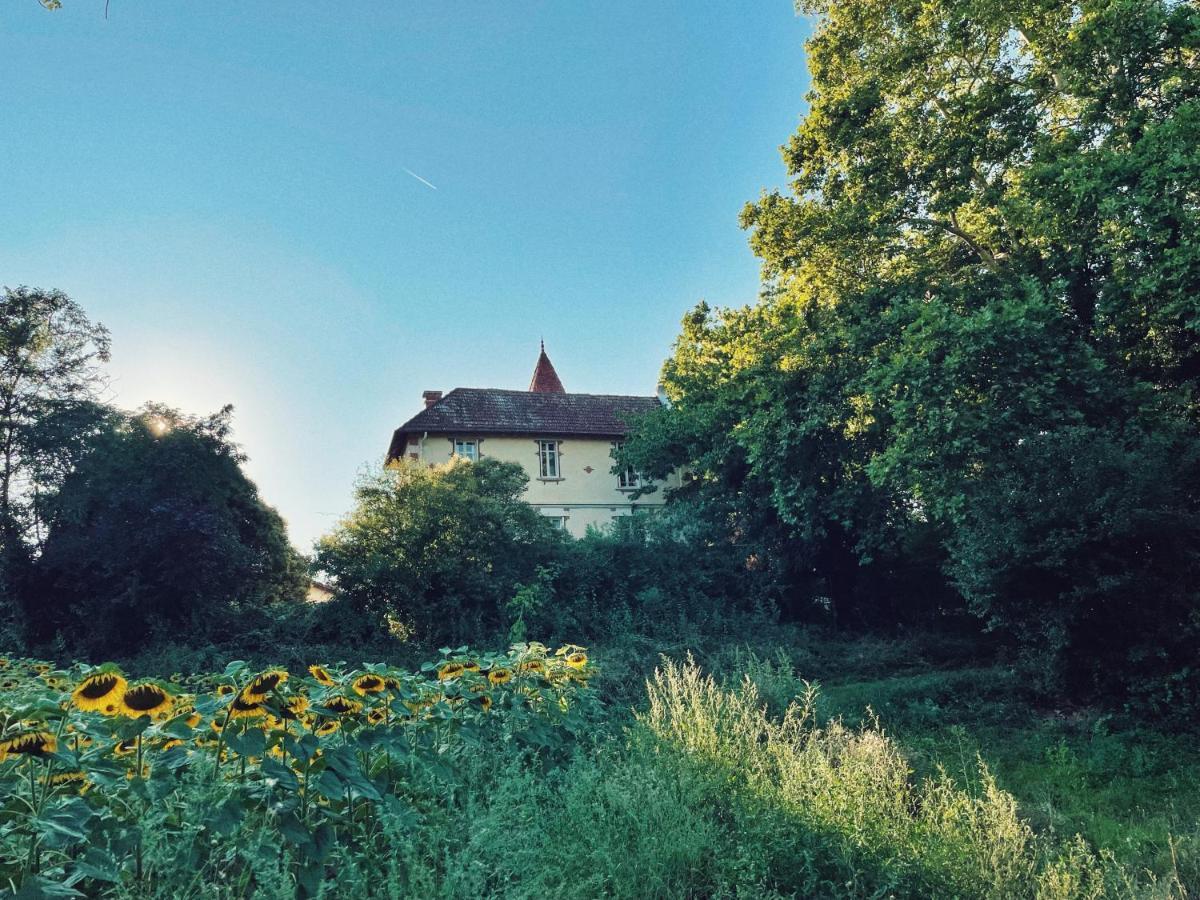 Petit Chateau Le Piot Bed & Breakfast Fleurance Exterior foto