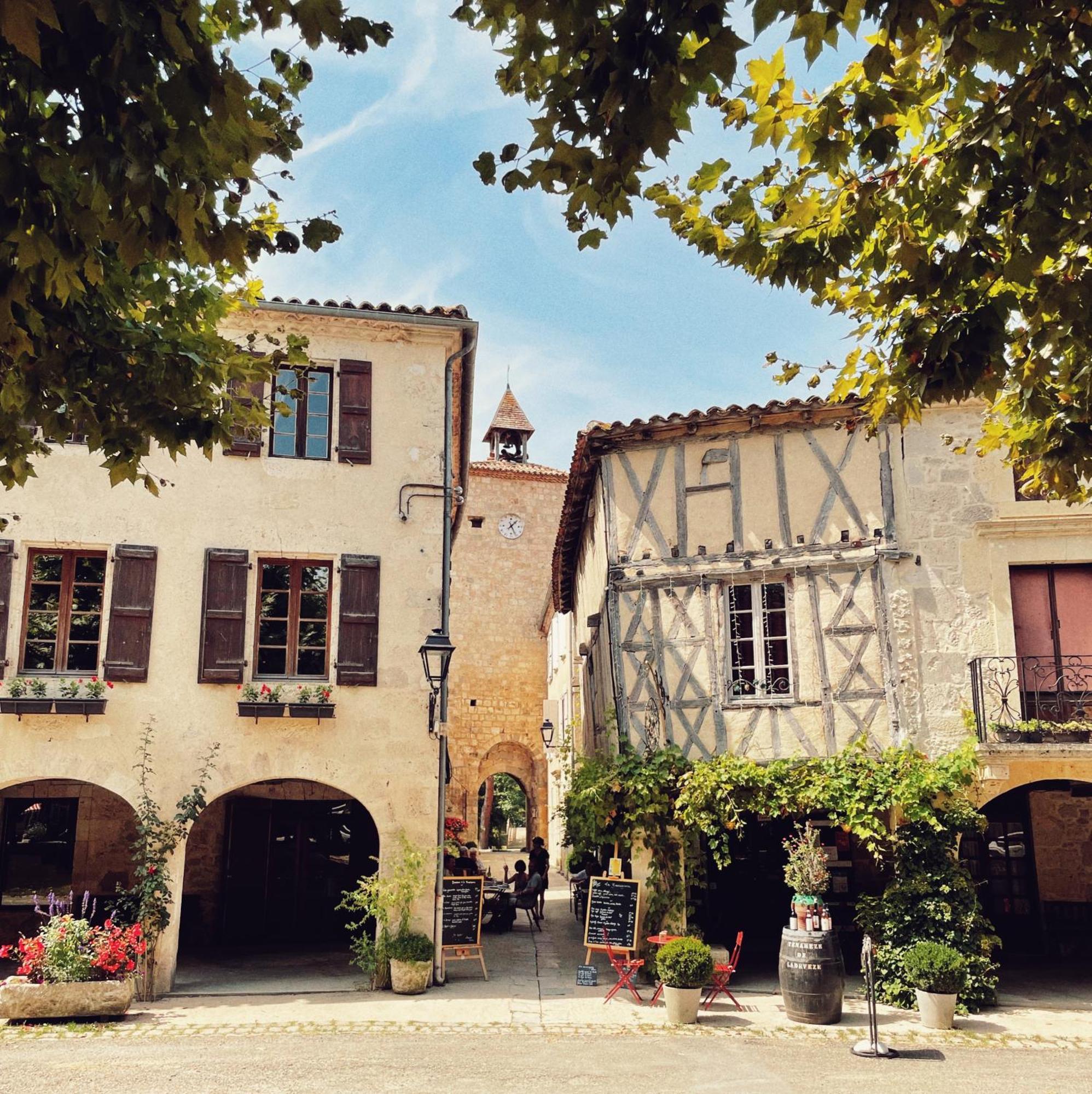 Petit Chateau Le Piot Bed & Breakfast Fleurance Exterior foto