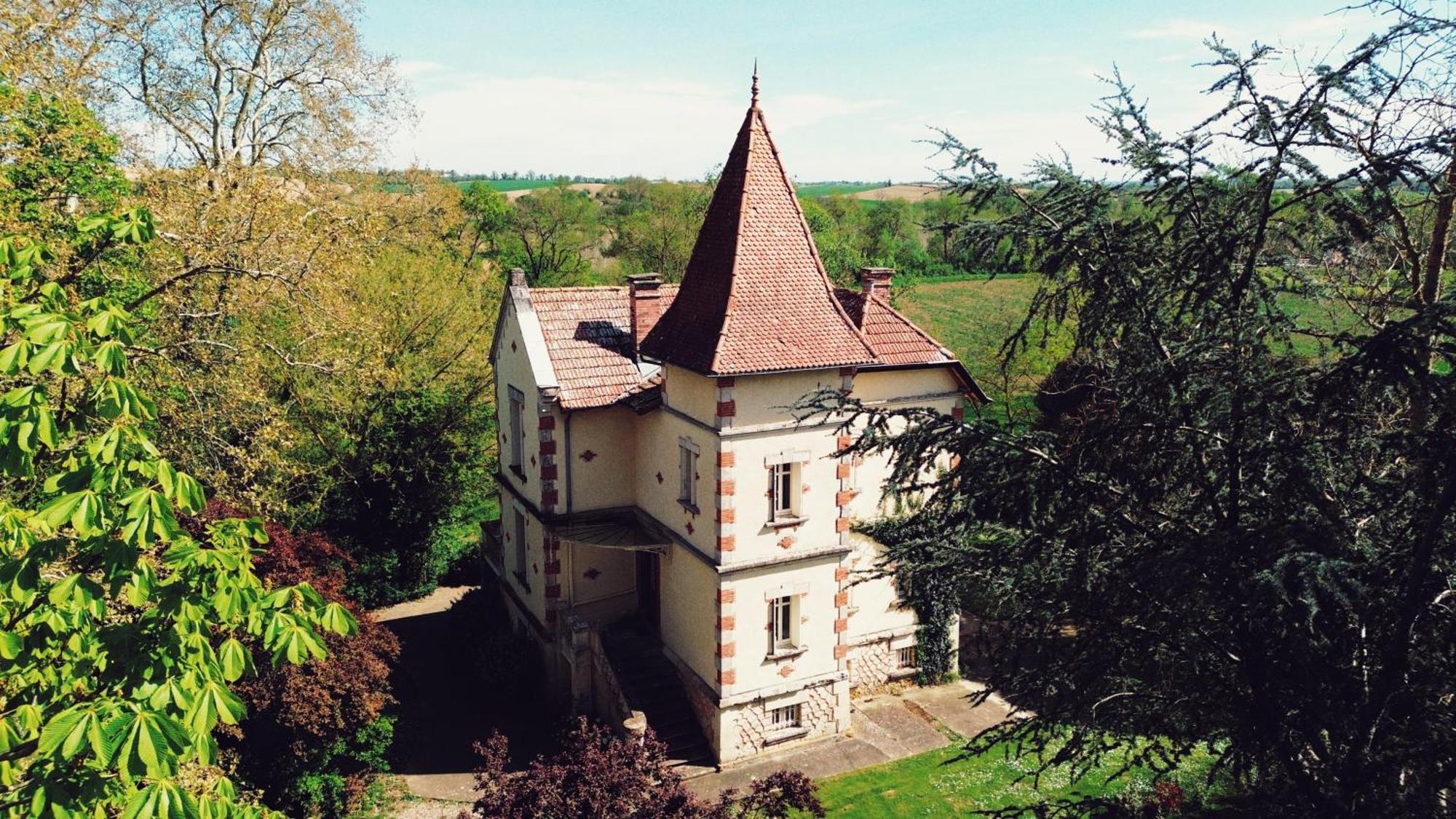 Petit Chateau Le Piot Bed & Breakfast Fleurance Exterior foto