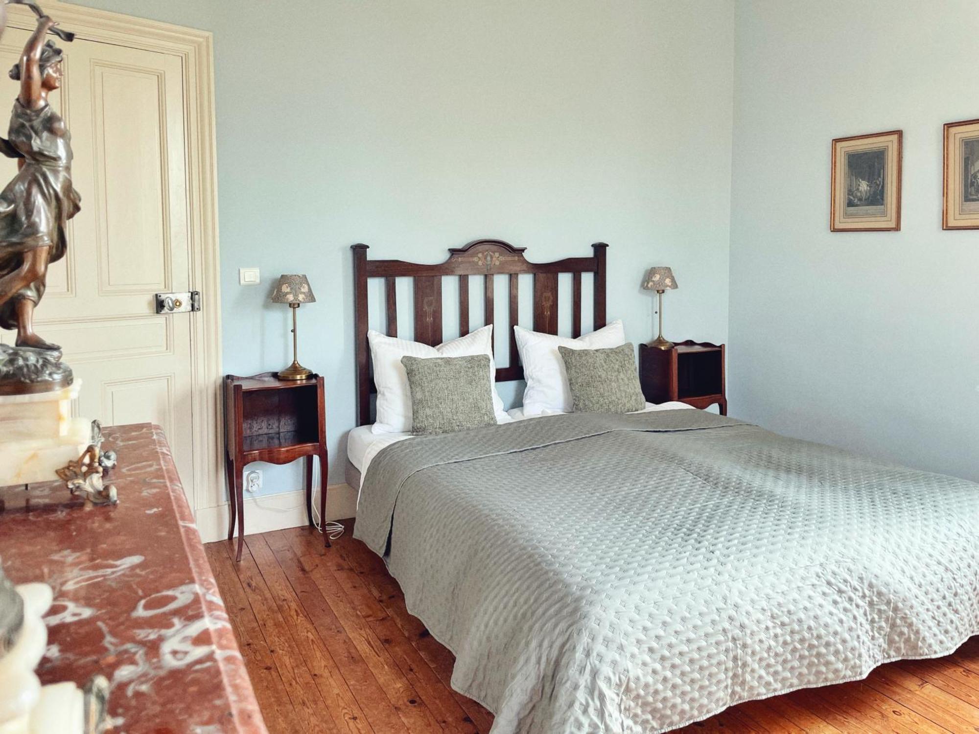 Petit Chateau Le Piot Bed & Breakfast Fleurance Exterior foto